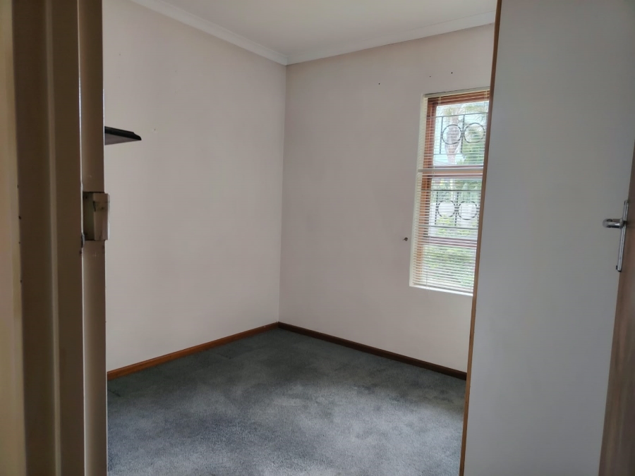 To Let 3 Bedroom Property for Rent in Twin Palms Western Cape